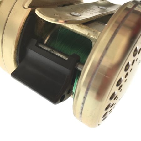  SHIMANO シマノ 両軸リール ｶﾙﾀｯﾀ200XT RH380 右ハンドル (ライン付属)