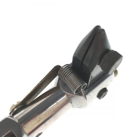  Renzetti トラベラーバイス フライタイイング