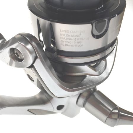  SHIMANO シマノ スピニングリール 19ストラディック 04025 外箱付属