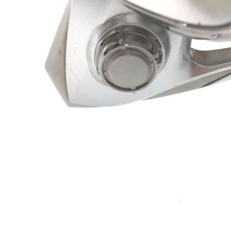  SHIMANO シマノ スピニングリール 19ストラディック 04025 外箱付属