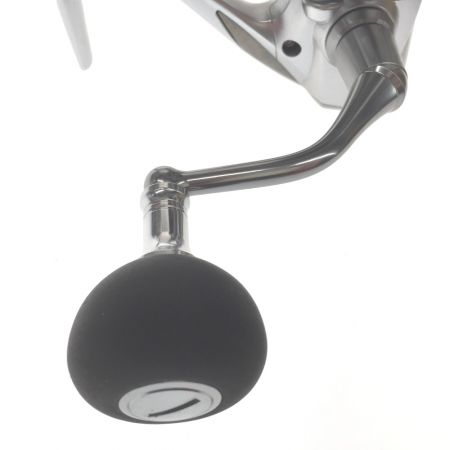  SHIMANO シマノ スピニングリール 19ストラディック 04025 外箱付属