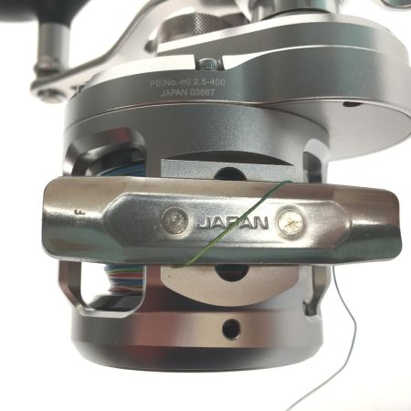  SHIMANO シマノ 両軸リール  17オシアジガー 03667 外箱、ライン付属