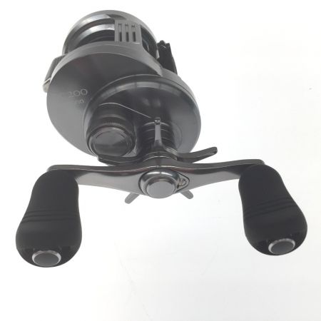  SHIMANO シマノ 両軸リール 19カルカッタコンクエストDC 200 03978 箱付属