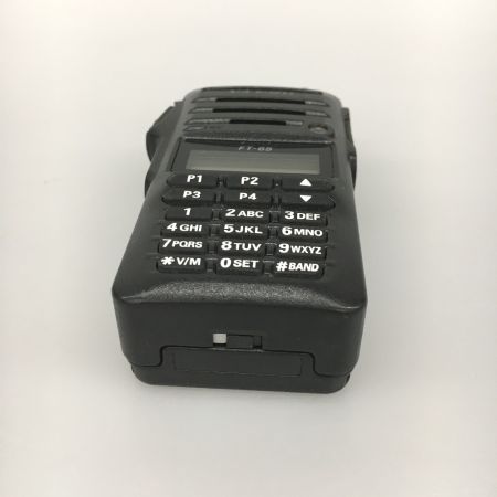  YAESU 八重洲新型 デュアルハンディ トランシーバー FT-65