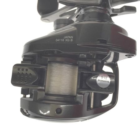  SHIMANO シマノ ベイトリール 20メタニウム 04116 右ハンドル 箱、ライン付属