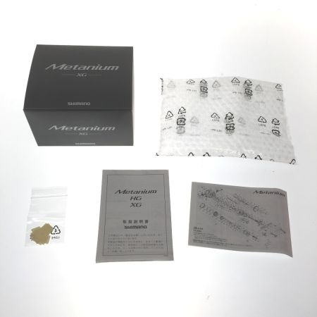  SHIMANO シマノ ベイトリール 20メタニウム 04116 右ハンドル 箱、ライン付属
