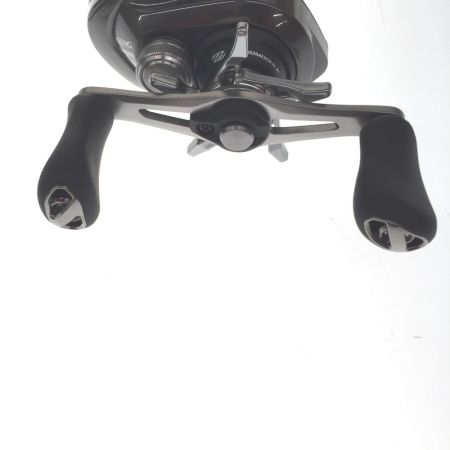  SHIMANO シマノ ベイトリール 23メタニウム 046116 右ハンドル 箱、ライン付属