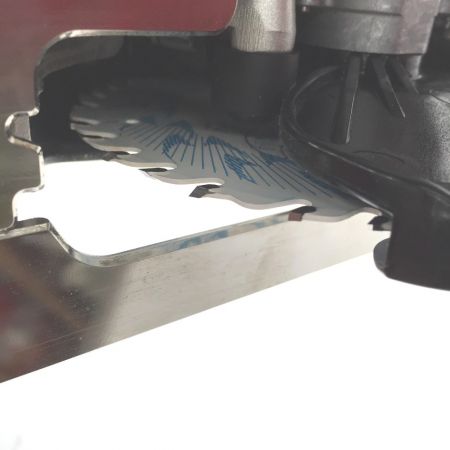  MAKITA マキタ 125mm 18V 充電式マルノコ(鮫肌チップソー付き) 　本体のみ HS474D ブラック