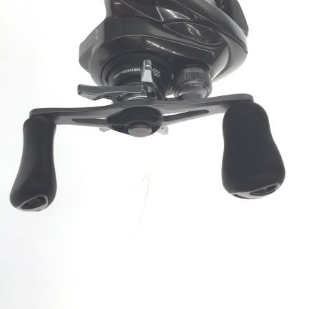  SHIMANO シマノ ベイトリール 20メタニウム LH 04113 左ハンドル ライン付属