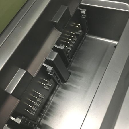  HiKOKI ハイコーキ 18V　コードレス冷温庫　マルチボルトバッテリー付属　（BSL36B18X） UL18DBA グリーン