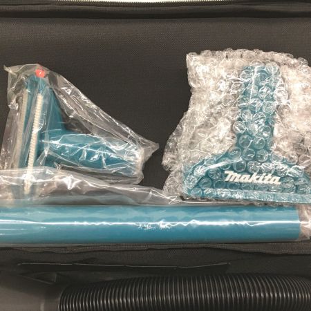  MAKITA マキタ 肩掛け型充電式クリーナー　ケース付 10.8v  アタッチメント付 CL121D