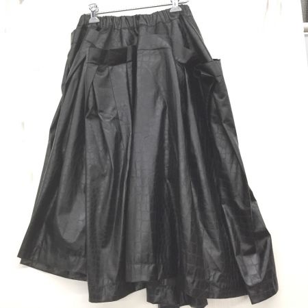 COMME des GARCONS コムデギャルソン AD2024 アシンメトリーフェイクレザースカート GN-S001 ブラック
