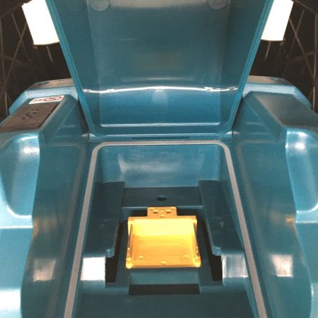  MAKITA マキタ 14.4/18v充電式スタンドライト 本体のみ　2021年製 ML811 ブルー