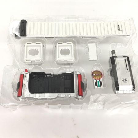  BANDAI バンダイ 仮面ライダー555 DXファイズドライバー 中国バンダイ品　開封品