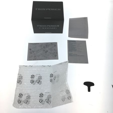  SHIMANO シマノ スピニングリール 24ツインパワー C3000MHG 046819 ハンドルノブカスタム済 箱,ライン付