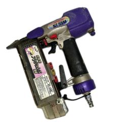 〇〇 HITACHI 日立 常圧 エア釘打ち機 本体のみ NT55M 程度C Cランク