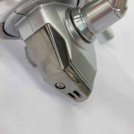  SHIMANO シマノ スピニングリール 23ストラディック C3000XG  箱付  045867