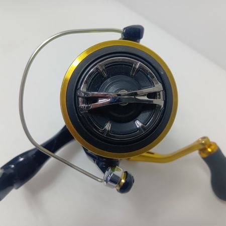 SHIMANO シマノ ｽﾋﾟﾆﾝｸﾞﾘｰﾙ C5000