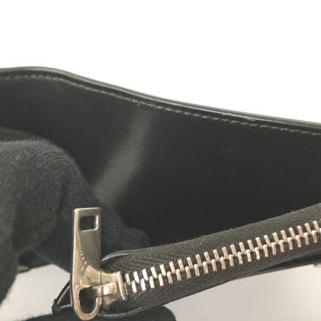  Yves Saint Laurent イブサンローラン カサンドラ Lジップ 二つ折り財布 レザー 630072 ブラック