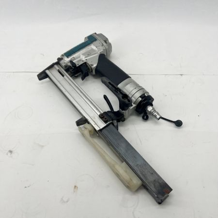  MAKITA マキタ 常圧用エアタッカ 10mm AT1025A シルバー×ブルー 本体のみ