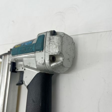  MAKITA マキタ 常圧用エアタッカ 10mm AT1025A シルバー×ブルー 本体のみ