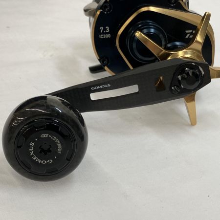 DAIWA ダイワ ベイトリール 21 ソルティガ IC 300H-SJ GOMEXUS ハンドルノブ付   00631506