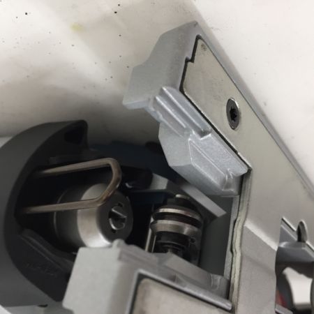  BOSCH ボッシュ 充電式ジグソー GST 18V-125S 18v 充電器・充電池1個・ケース付