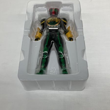    BANDAI S.H.Figuarts 真骨彫製法 仮面ライダーオーズ タトバコンボ フィギュア