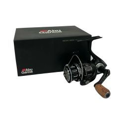 △△ Abu Garcia アブガルシア スピニングリール REVO MGX1000S Aランク