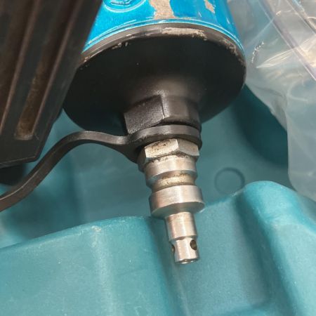 MAKITA マキタ 50ｍｍ　エア釘打ち　 高圧　コイルネイラ ロール釘打機 AN532H スカイブルー