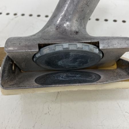   床材　コーナーカッター