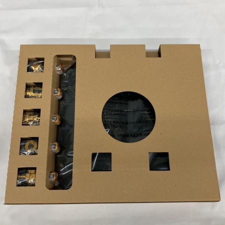  BANDAI バンダイ 仮面ライダービルド DXラストパンドラパネルホワイト＆ラストパンドラパネルブラック＆ブラッククロストボトルセット