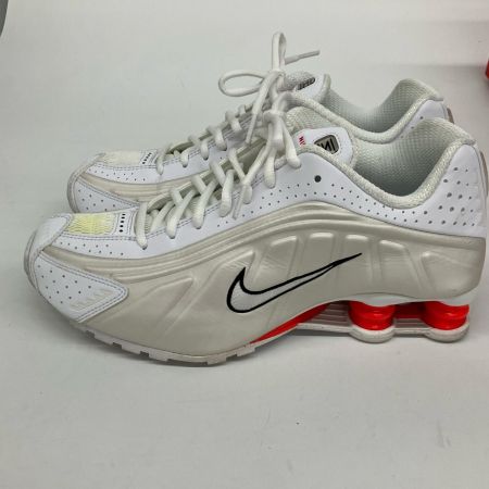 NIKE ナイキ スニーカー Wmns Shox R4 AR3565-103 ホワイト