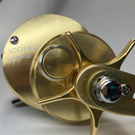  SHIMANO シマノ ベイトリール 15オシアCQ300HG 03402