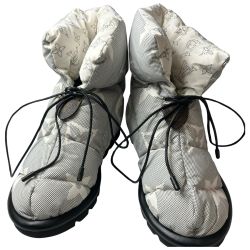 △△ LOUIS VUITTON ルイヴィトン ブーツ　ピローライン　アンクルブーツ グレー Bランク