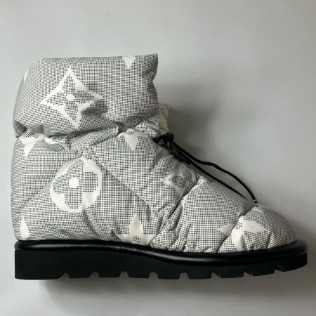  LOUIS VUITTON ルイヴィトン ブーツ　ピローライン　アンクルブーツ グレー