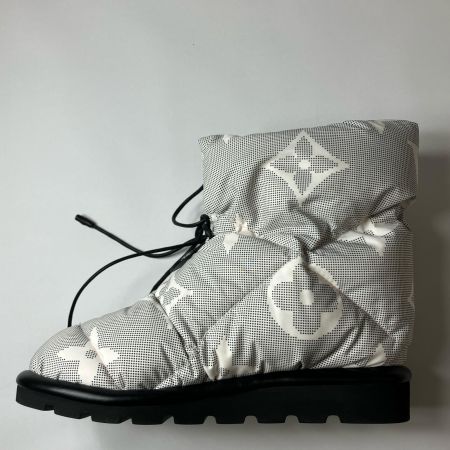  LOUIS VUITTON ルイヴィトン ブーツ　ピローライン　アンクルブーツ グレー