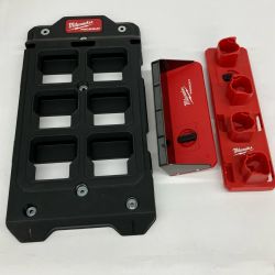 △△ Milwaukee ウォールマウンティングプレート バッテリーフォルダ マグネットラック 48-22-84868/48-22-8338/48-22-8346 レッド Bランク