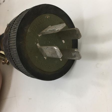  HATAYA 電圧変換器 トランスル 降圧専用型 LV-02B