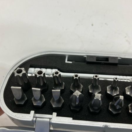  Blue Point ビット&ラチェットセット BLPKSB004 14SQ