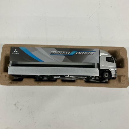  Tarmac Works ミニカー Mitsubishi Fuso Super Great T64T-TL001-FSG