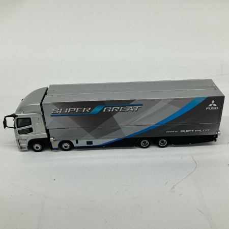  Tarmac Works ミニカー Mitsubishi Fuso Super Great T64T-TL001-FSG