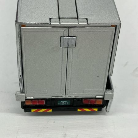  Tarmac Works ミニカー Mitsubishi Fuso Super Great T64T-TL001-FSG