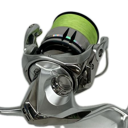  SHIMANO シマノ スピニングリール　19ストラディック 2500SHG キズ有  04017