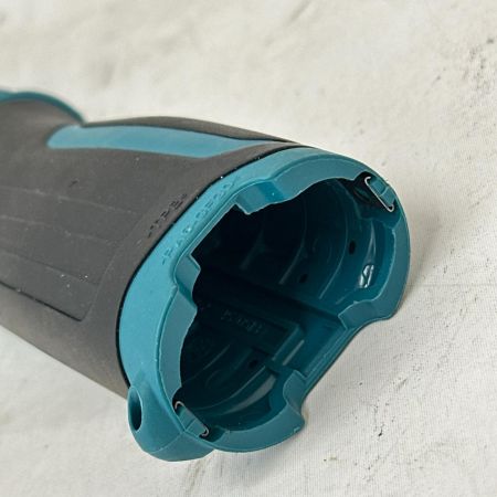 MAKITA マキタ ペンインパクトドライバ　本体のみ TD022D