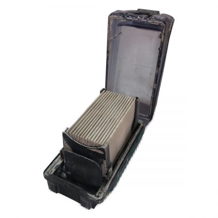  MAKITA マキタ  24mm 充電式ハンマドリル 集塵システム 充電器・充電池2コ・ケース付 HR244D