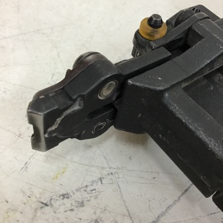  MAKITA マキタ 高圧 フロアタッカ　25～50ｍｍ　先端割れ有 AT450H