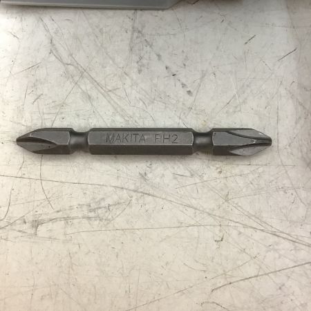  MAKITA マキタ 充電式 インパクトドライバ　18V　充電器・充電池２個・ケース付 TD172D