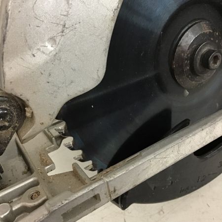  MAKITA マキタ 165㎜ 充電式 丸のこ　18V　本体のみ XSS02