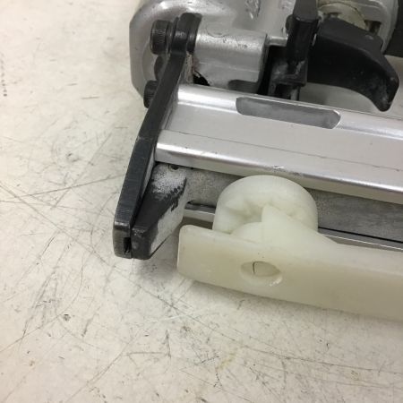  MAKITA マキタ エアタッカ　常圧　４㎜タイプ　ケース付 AT425A